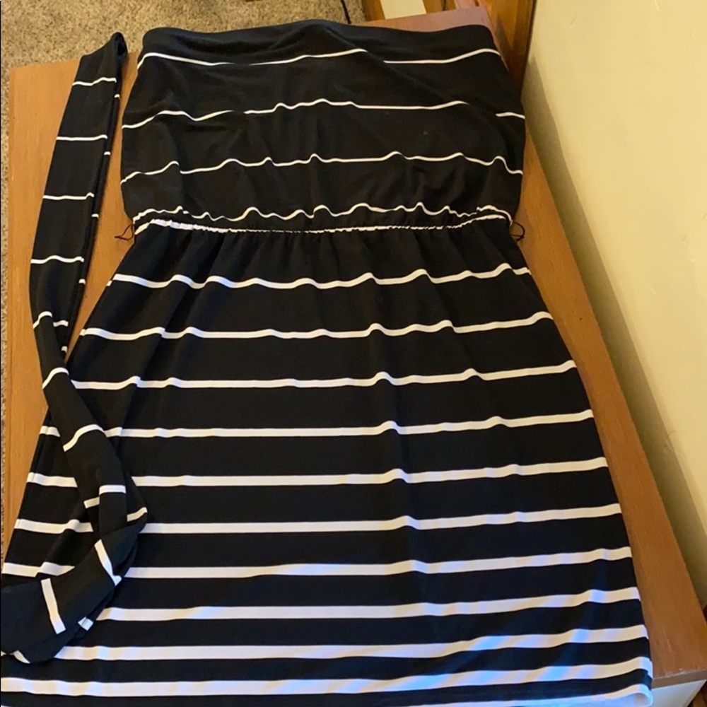 5/$25 WHBM Strapless dress